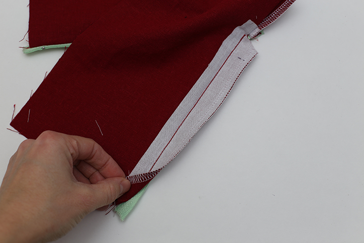 How to Sew An Exposed Zipper
